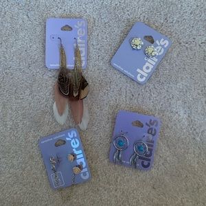 Claire’s Set of Earrings (4 pairs)